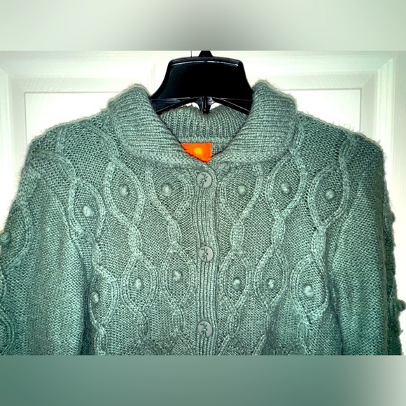 Hearts of palm soft sage Green Cable Knit Sweater with ball dots Size Small GUC - Picture 5 of 14